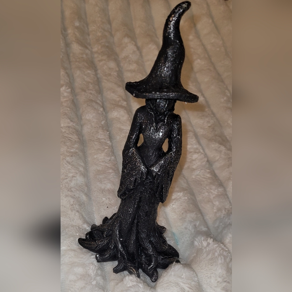 Enchanting Mystical Black Forest Tree Witch Figurine 7.5" - Picture 2 of 12